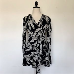 🪶Feather Print Mara Hoffman Wrap Top📿